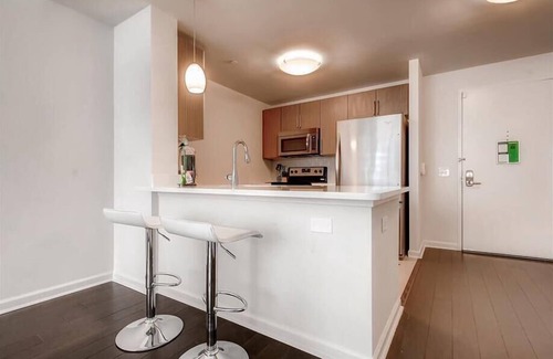 Hudson Exchange Apartment | Beautiful 1BR | Stunning Views | Pool | Jersey City