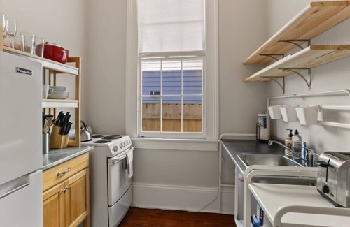 Saint Claude House | Beautiful 1BR | Walk to Food+Music | Bywater