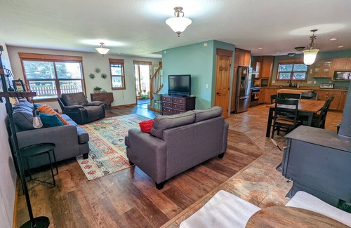 Gunnison House | Beautiful 2,000 sq. ft. home in town in Gunnison, Colorado!