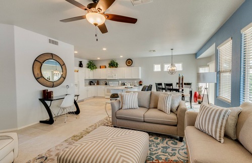 Springfield House | Beautiful 2/2 in Springfield Chandler 55+community 30 night min