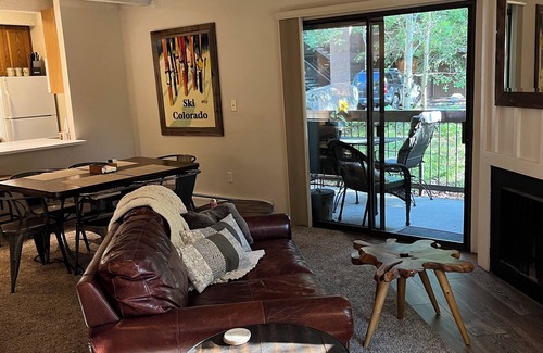 Frisco Condo | Beautiful 2 BD 2BA Ten Mile Island Condo, 1 block to bus stop and Main Street.