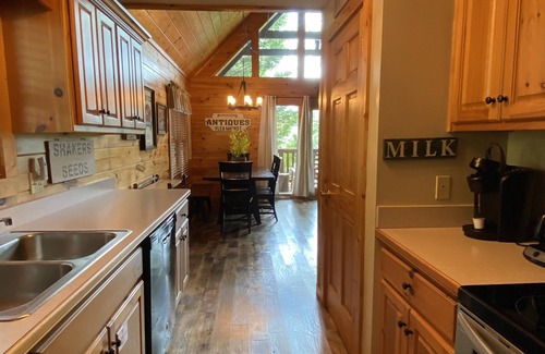 Black Bear Falls Cabin | Beautiful 2 Bedroom/2 Master Bath cabin in Black Bear Falls Resort!