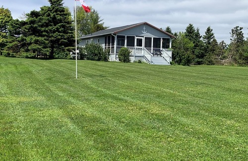 Belfast Cottage | Beautiful 2 br, 1 bath, 3.5 star Oceanfront cottage in Point Prim , PEI