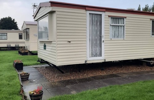 Chapel Saint Leonards Ski Chalet | Beautiful 3-Bed static caravan in Skegness