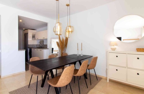 Marbella Apartment | Beautiful 3 bedroom apartment, Marbella, 5 guests, 2 terraces, pools, walking distance to the beach