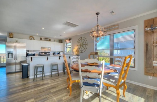 Caswell Beach House | Beautiful 3BR/2BA House, 2nd Row with ocean & icw views, Dog Friendly, Sleeps 10