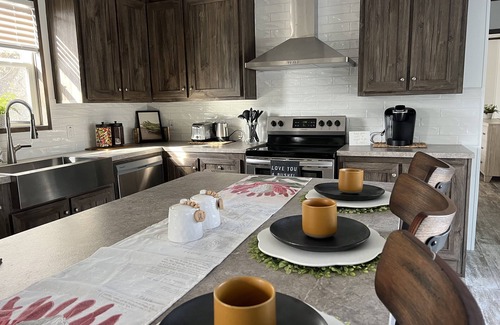 Burton Cabin | Beautiful 3BR Stay on stunning farm near Round Top