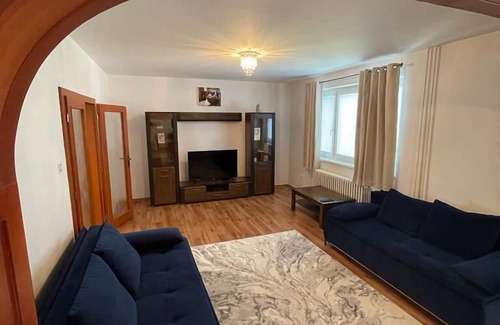 Senec House | Beautiful 4 bedroom house with a relaxing garden