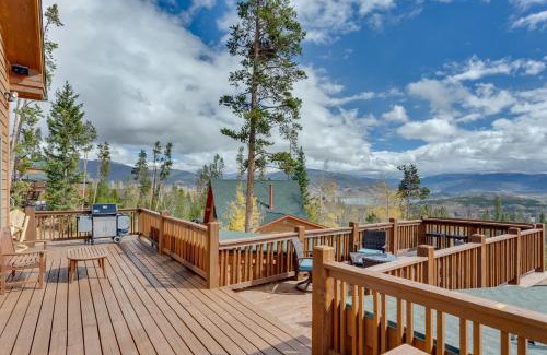 Wildernest House | Beautiful 7 BEDROOM, 3 gathering areas, pool table, hot tub, and huge deck with 360-degree views!