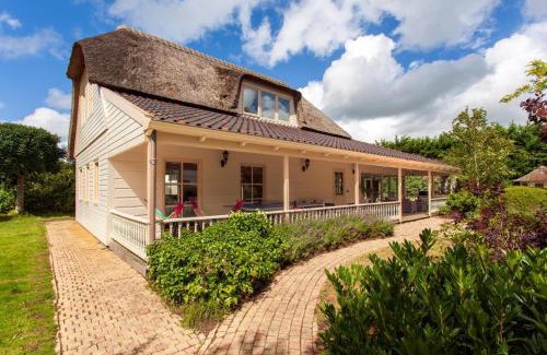 Municipality of Heerhugowaard Villa | Beautiful American style villa with heated Pool and Jacuzzi