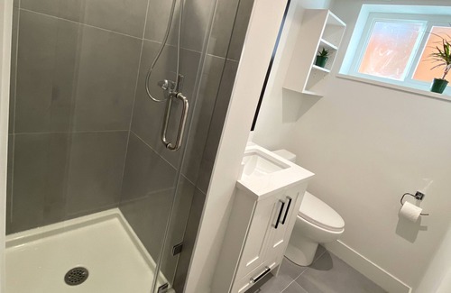 Knight Apartment | Beautiful and cozy Guest suite in Vancouver, central location