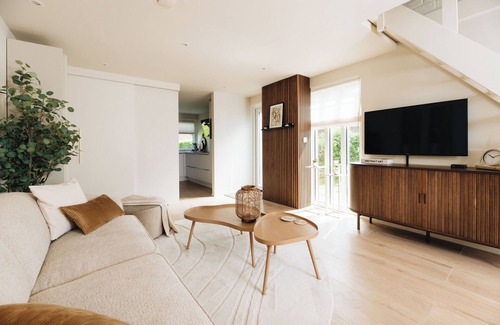 Bruinisse Cottage | Beautiful and cozy Holiday home Yesmi, close to amenities