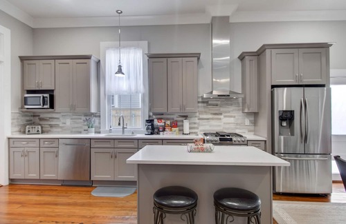 Arabi House | Beautiful and Extravagant Home: 5 miles to the French Quarter and Business Ready