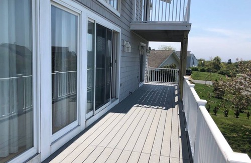 Point Judith House | Beautiful and Spacious 5 bedroom 3 1/2 bath. In the village of Pt. Judith.
