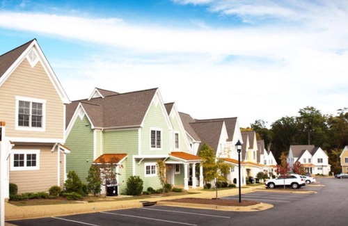Lackey Cottage | Beautiful and Spacious 3 Bedroom, 3 Bath Cottage in Williamsburg, VA