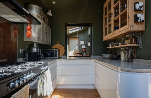 Worthing House | Beautiful and spacious Edwardian home by the seaside