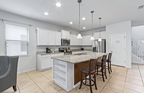 Four Corners House | Beautiful and spacious 8BDR Villa w/private pool & resort access!