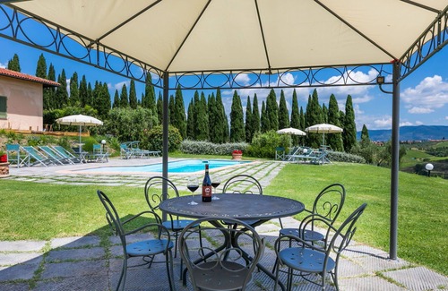 Cerreto Guidi Apartment | Beautiful apartment for 2 guests with A/C, pool, WIFI, TV and pets allowed