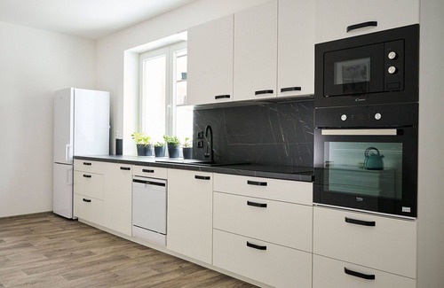 Desna Apartment | Beautiful apartment for 6 guests with WIFI, pool, TV and patio