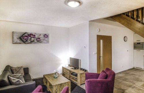 Lipno nad Vltavou House | Beautiful apartment in villa for 5 people with WIFI, TV, terrace and pets allowed
