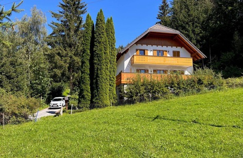 Grosssoelk Apartment | Beautiful apartment for 2 guests with WIFI, hot tub and TV