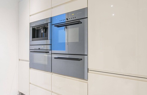 Montreux City Centre Apartment | Beautiful apartment for 4 people with WIFI, TV and balcony