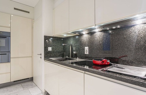 Montreux City Centre Apartment | Beautiful apartment for 4 people with WIFI, TV and balcony