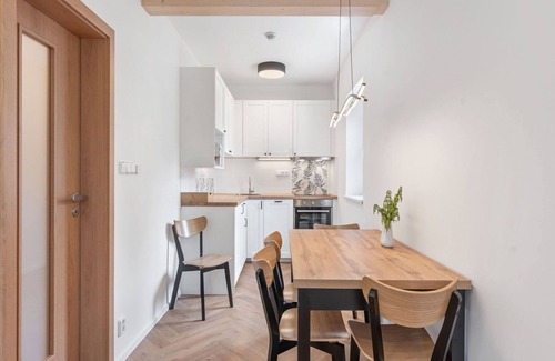 Hrensko Apartment | Beautiful apartment for 8 guests with WIFI, TV, patio and pets allowed