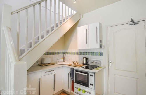 Cawsand Apartment | Beautiful apartment for 2 people with WIFI and parking