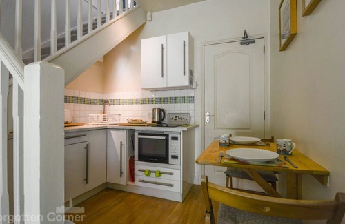 Cawsand Apartment | Beautiful apartment for 2 people with WIFI and parking