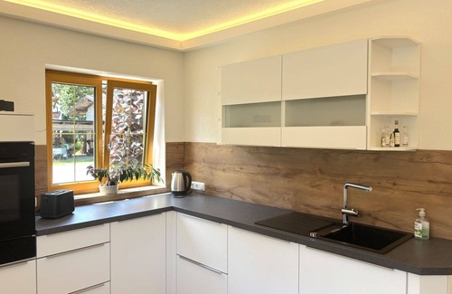 Weissenbach am Lech Apartment | Beautiful apartment for 6 people with WIFI, TV, terrace and pets allowed