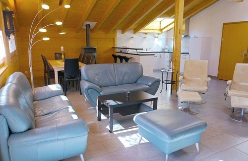 Gsteig Apartment | Beautiful apartment for 6 guests with WIFI, balcony and pets allowed