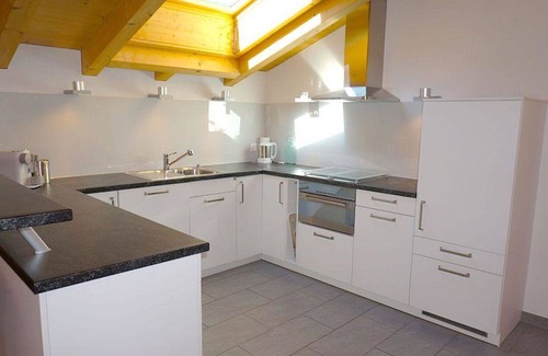 Gsteig Apartment | Beautiful apartment for 6 guests with WIFI, balcony and pets allowed