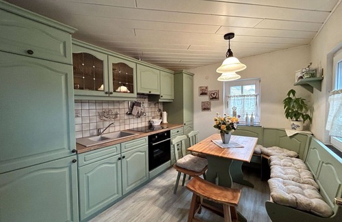 Grossschoenau Apartment | Beautiful apartment for 6 people with WIFI, hot tub, TV, patio and pets allowed