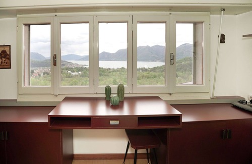 Luino Apartment | Beautiful apartment for 6 guests with WIFI, TV and terrace