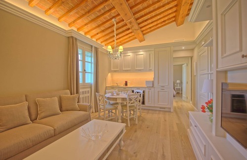 Vinci Apartment | Beautiful apartment for 6 guests with WIFI, A/C, pool, TV and panoramic view