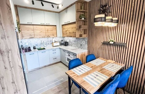 Gaski Apartment | Beautiful apartment for 4 people with pool, WIFI, hot tub, TV and balcony