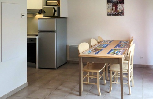 Montignac House | Beautiful apartment in villa for 6 guests with pool, WIFI, TV, terrace and pets allowed