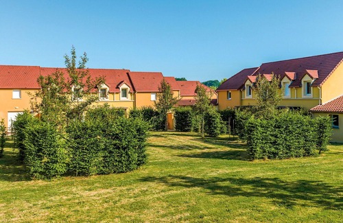 Montignac House | Beautiful apartment in villa for 6 guests with pool, WIFI, TV, terrace and pets allowed