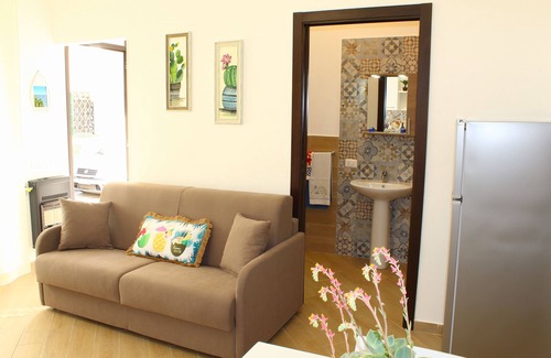 Capaci Apartment | BEAUTIFUL APARTMENT furnished and equipped with WI-FI and AIR CONDITIONING!