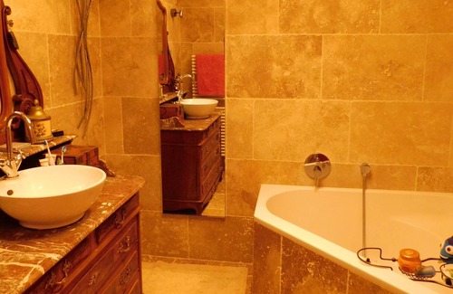 Neuchatel Apartment | Beautiful apartment ideally located in Neuchâtel between station and old town