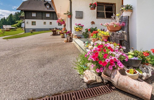 Arriach Villa | Beautiful apartment in villa for 4 guests with WIFI, TV and patio