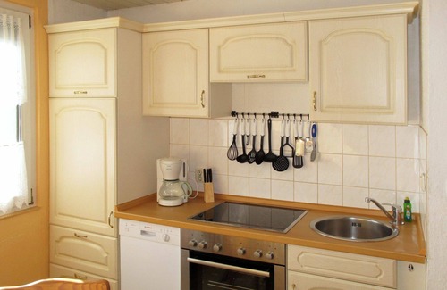 Dobbertin House | Beautiful apartment in villa for 4 guests with TV, terrace and pets allowed