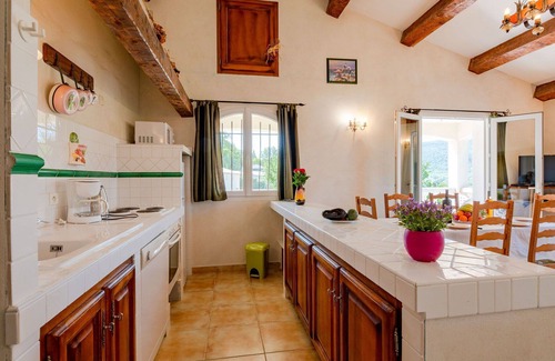 Bauduen Villa | Beautiful apartment in villa for 6 people with WIFI, TV, balcony, pets allowed and panoramic view