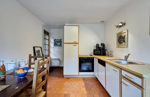 Savigny House | Beautiful apartment in villa for 4 guests with WIFI, TV and pets allowed