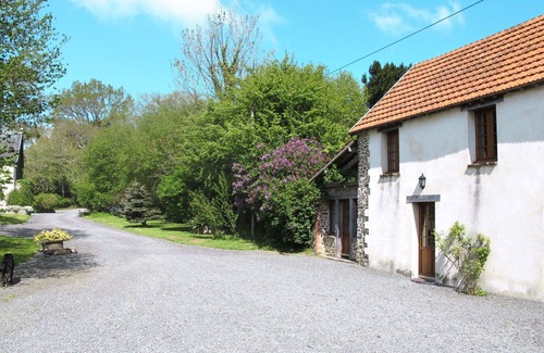 Savigny House | Beautiful apartment in villa for 4 guests with WIFI, TV and pets allowed