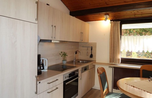 Machtlos House | Beautiful apartment in villa for 4 guests with pool, TV, terrace and pets allowed