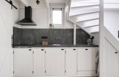 Woudsend House | Beautiful apartment in villa for 4 people with WIFI and patio