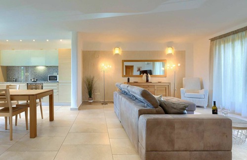 Baredine House | Beautiful apartment in villa for 6 guests with A/C, pool, WIFI, TV, terrace and panoramic view