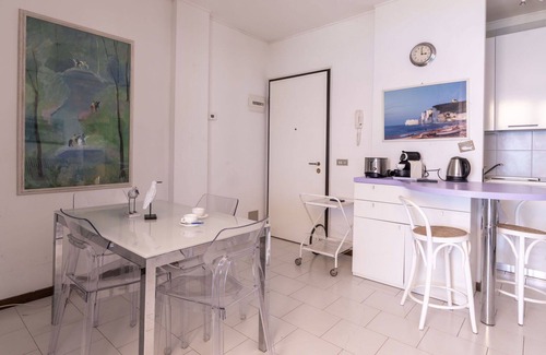Ospedaletti Apartment | Beautiful apartment for 4 people with A/C, WIFI, pool, terrace and pets allowed